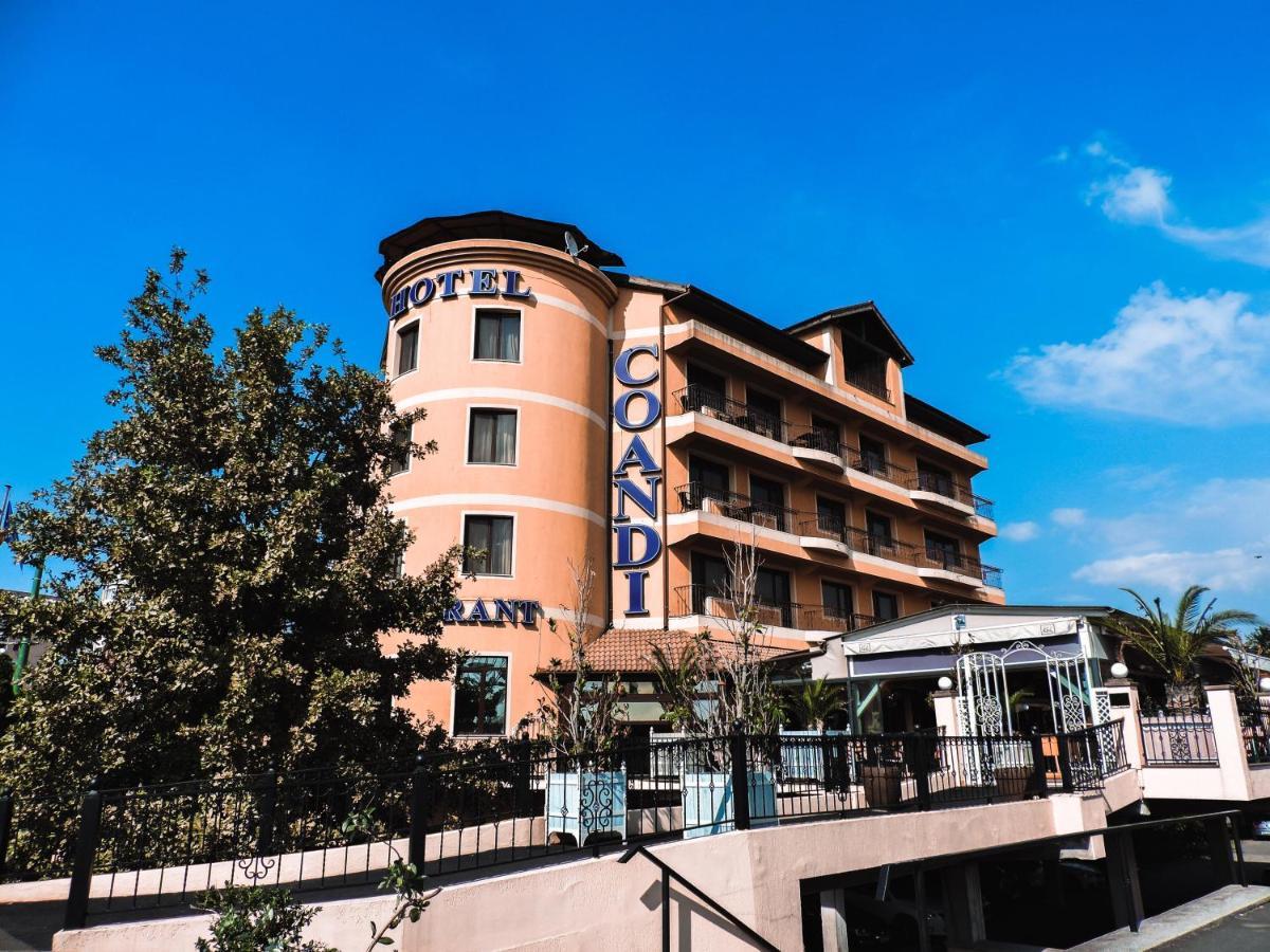 Hotel Coandi アラド エクステリア 写真
