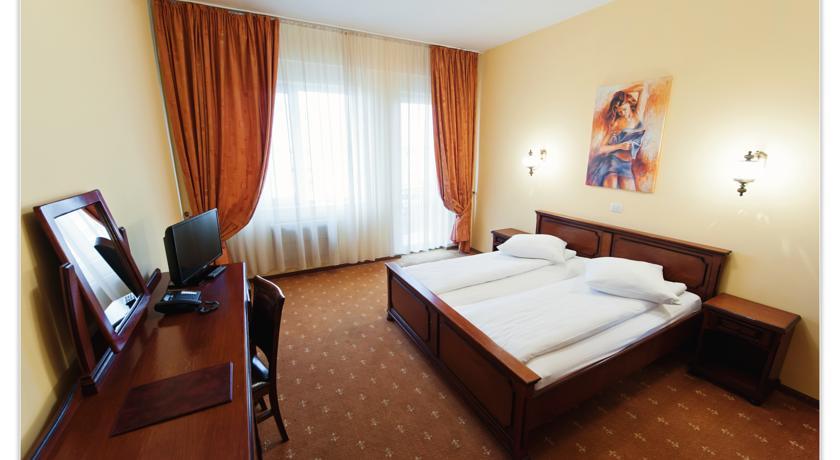 Hotel Coandi アラド エクステリア 写真