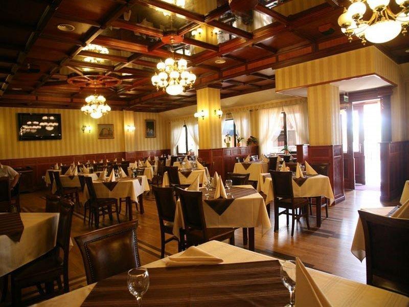 Hotel Coandi アラド エクステリア 写真