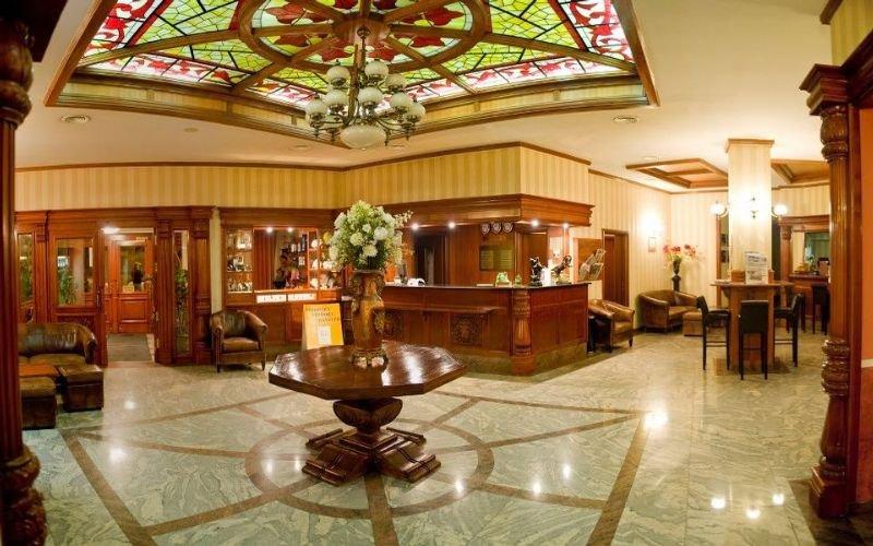 Hotel Coandi アラド エクステリア 写真